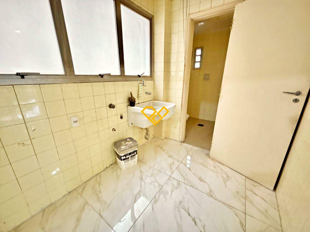 Apartamento à venda no Vila Rica: Área de serviço