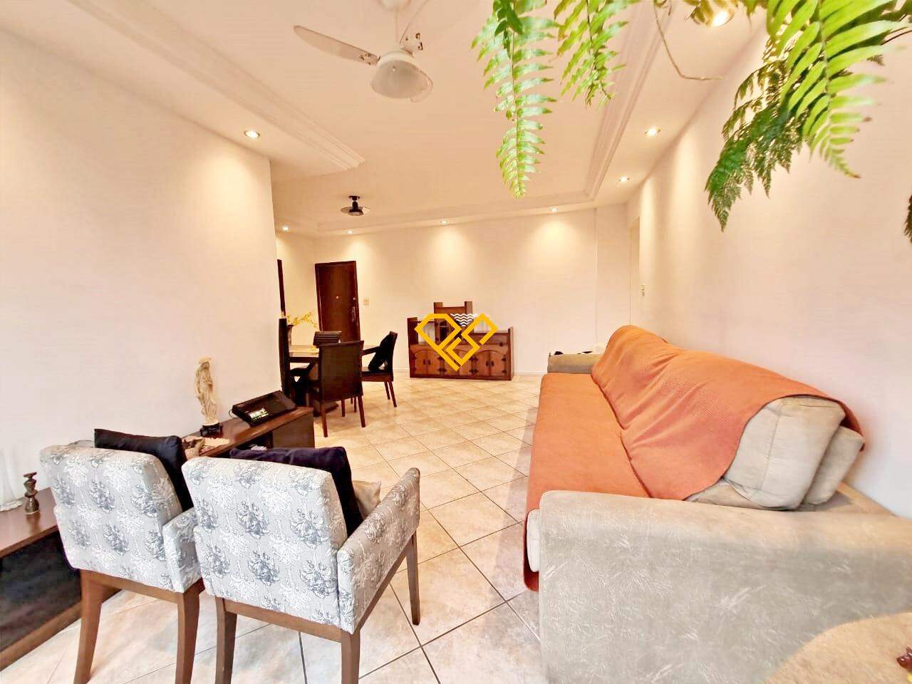 Apartamento à venda no Ponta da Praia: Sala