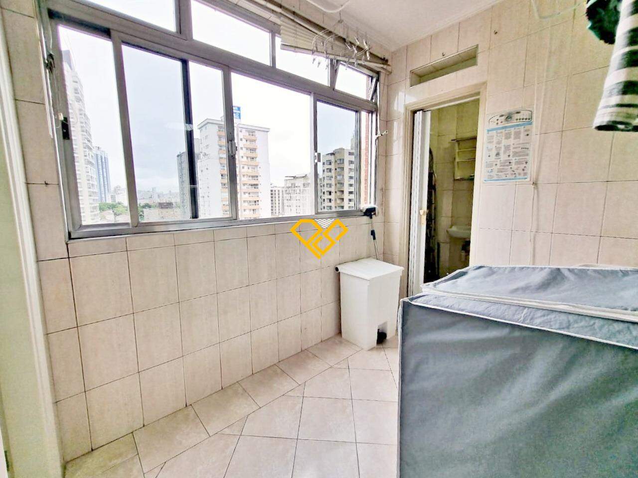 Apartamento à venda no Ponta da Praia: Área de serviço