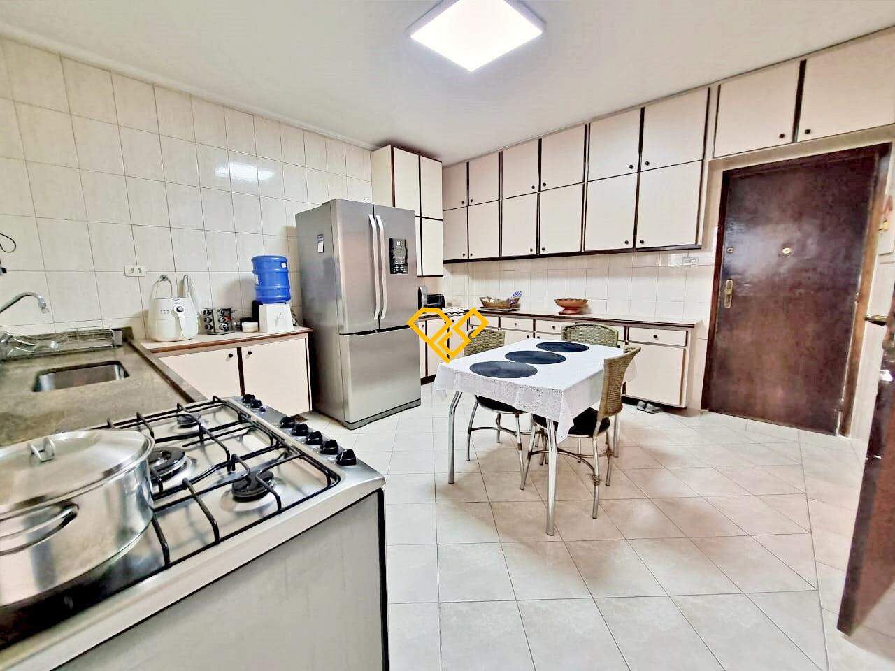 Apartamento à venda no Ponta da Praia: Cozinha