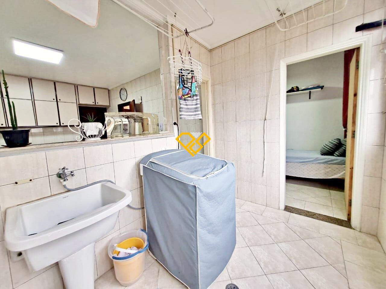 Apartamento à venda no Ponta da Praia: Área de serviço