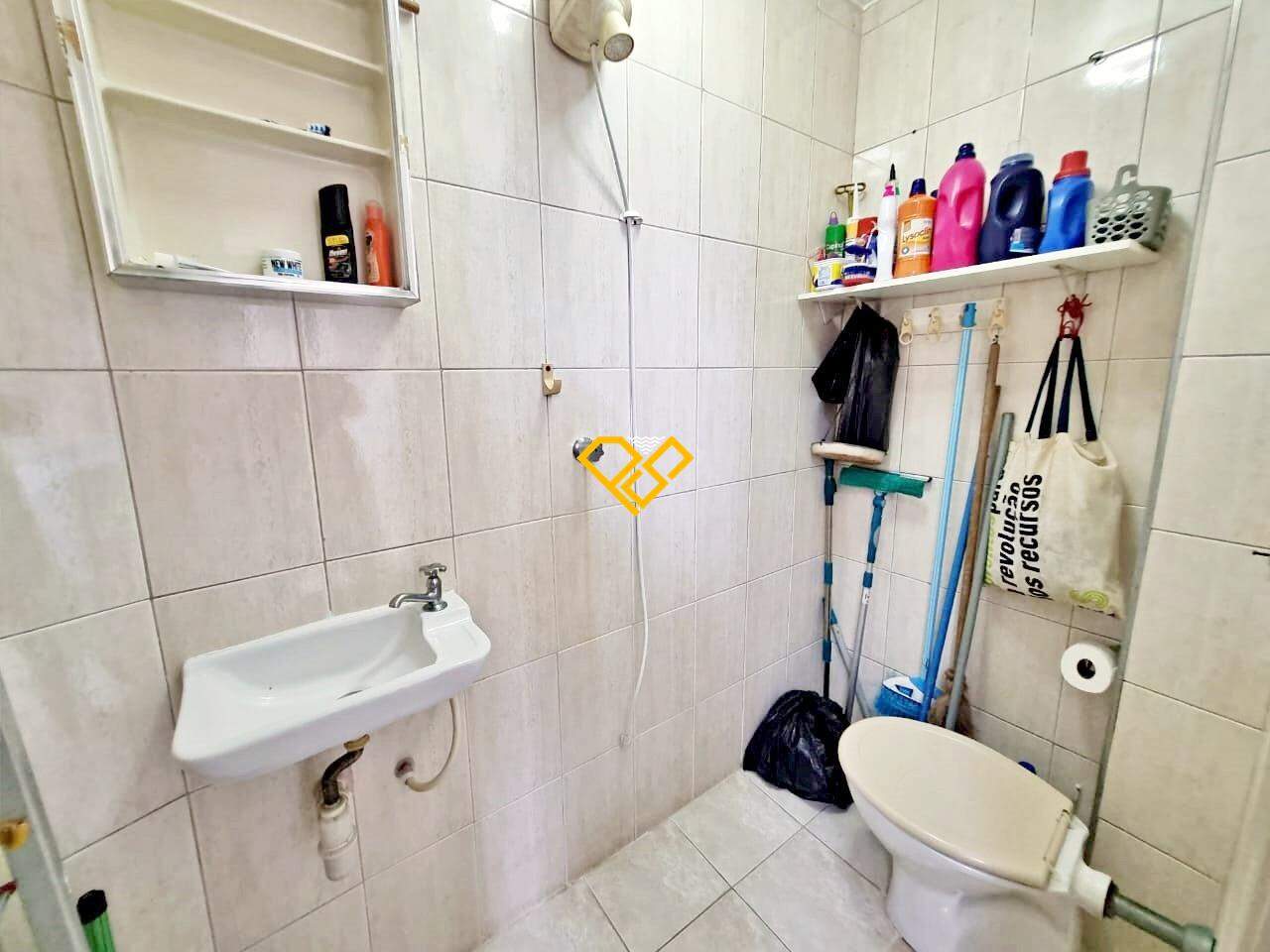 Apartamento à venda no Ponta da Praia: Wc de serviço