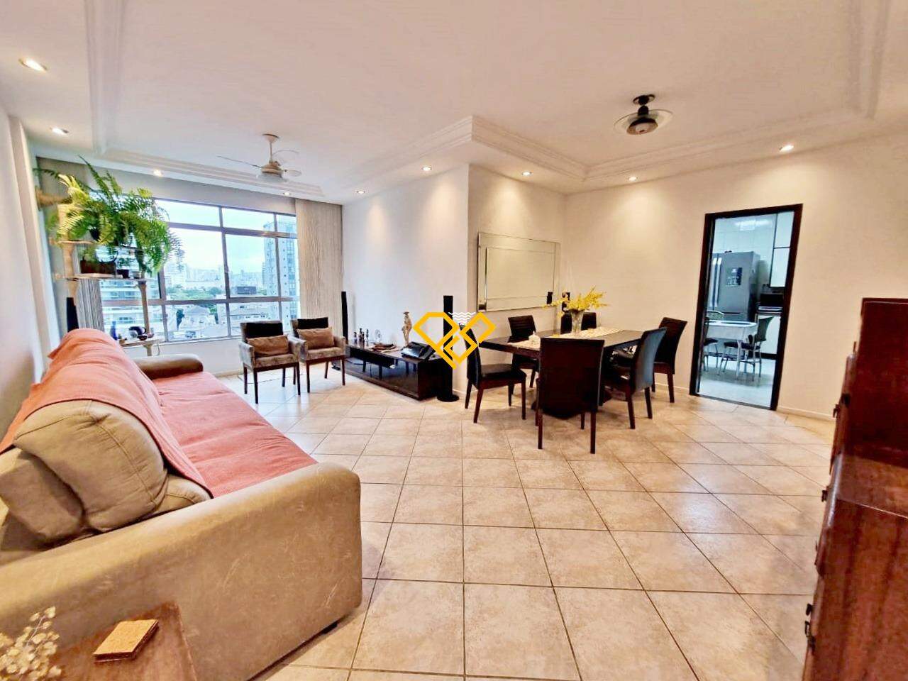 Apartamento à venda no Ponta da Praia: Sala