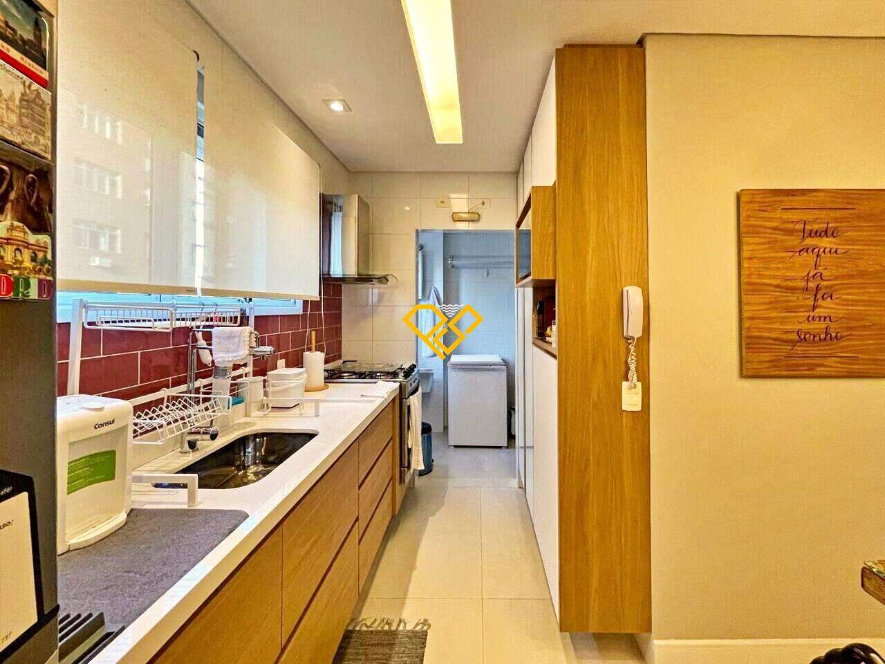 Apartamento à venda no Gonzaga: Cozinha