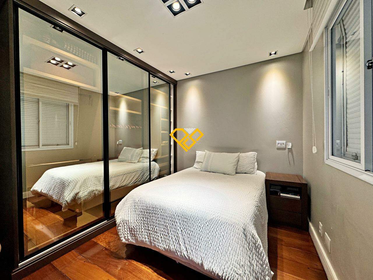 Cobertura à venda no Ponta da Praia: 