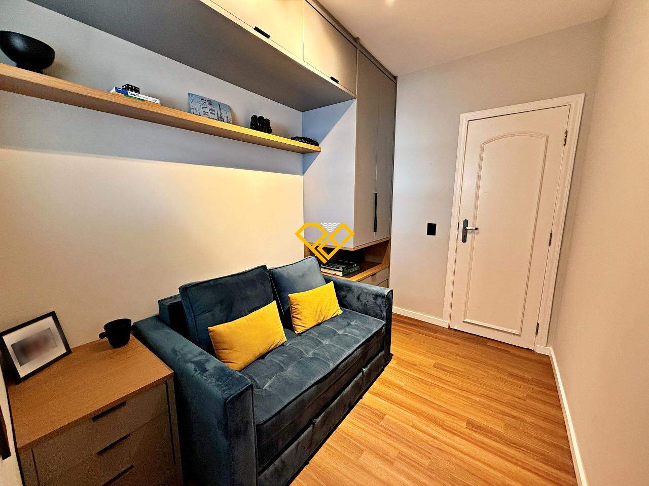 Apartamento à venda no Embaré: Dependência