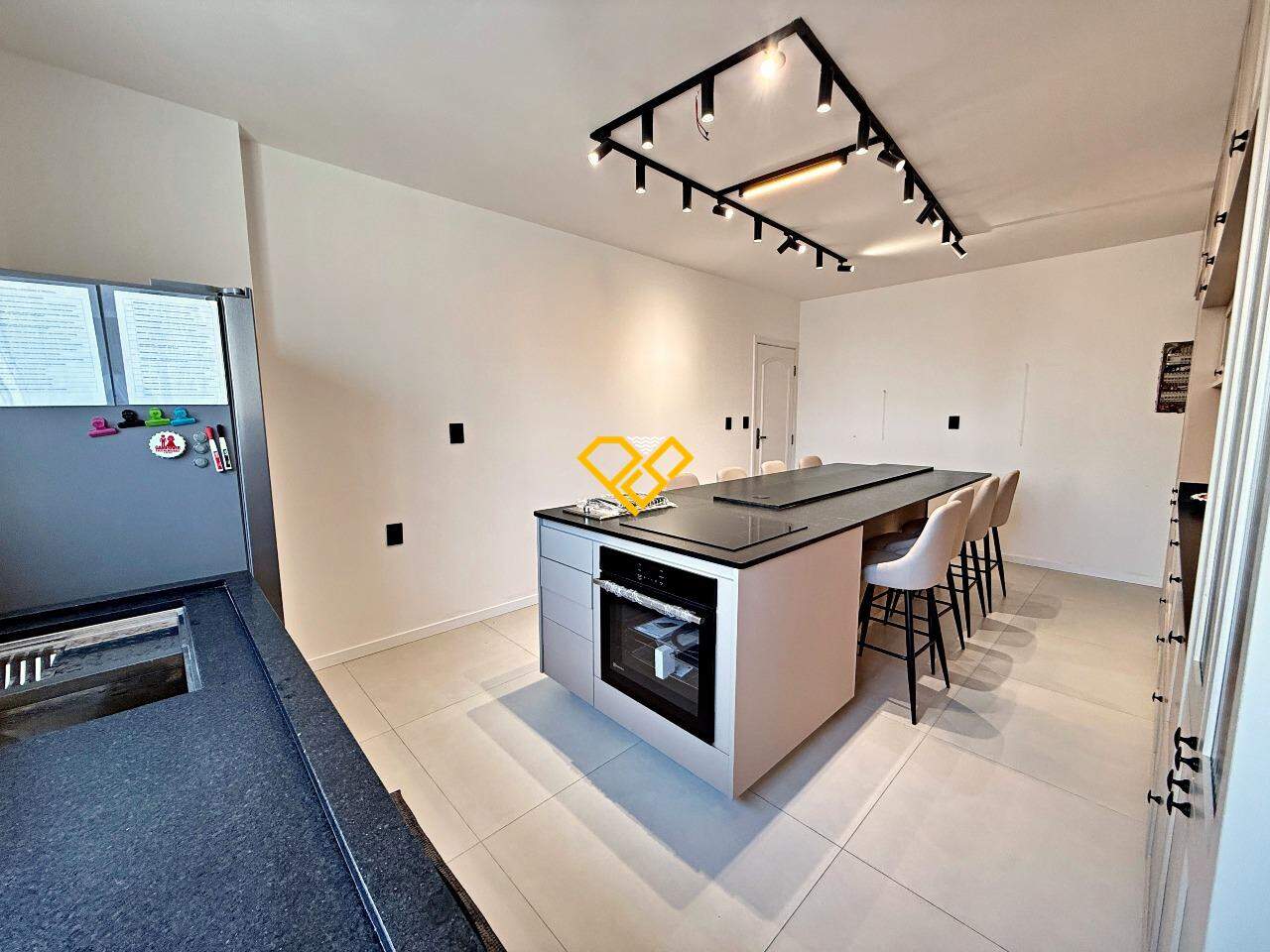 Apartamento à venda no Embaré: Cozinha