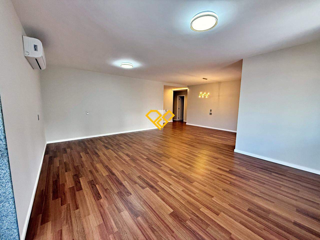 Apartamento à venda no Embaré: Sala