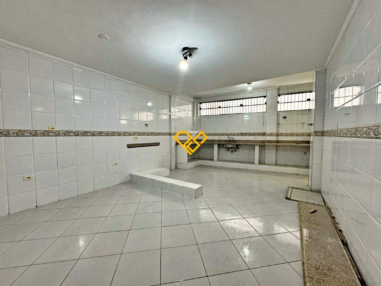 Casa para aluguel no Ponta da Praia: 