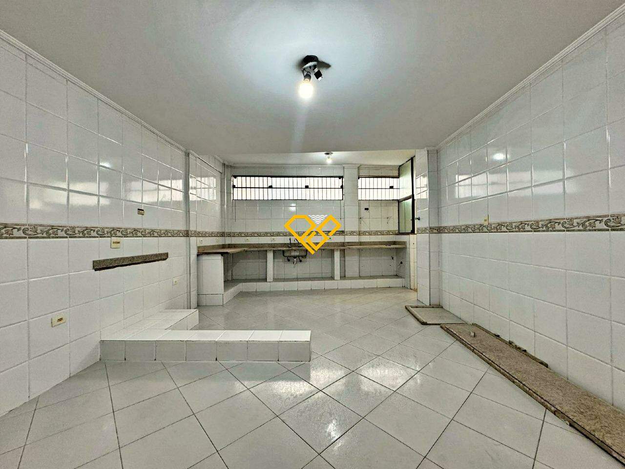 Casa para aluguel no Ponta da Praia: 