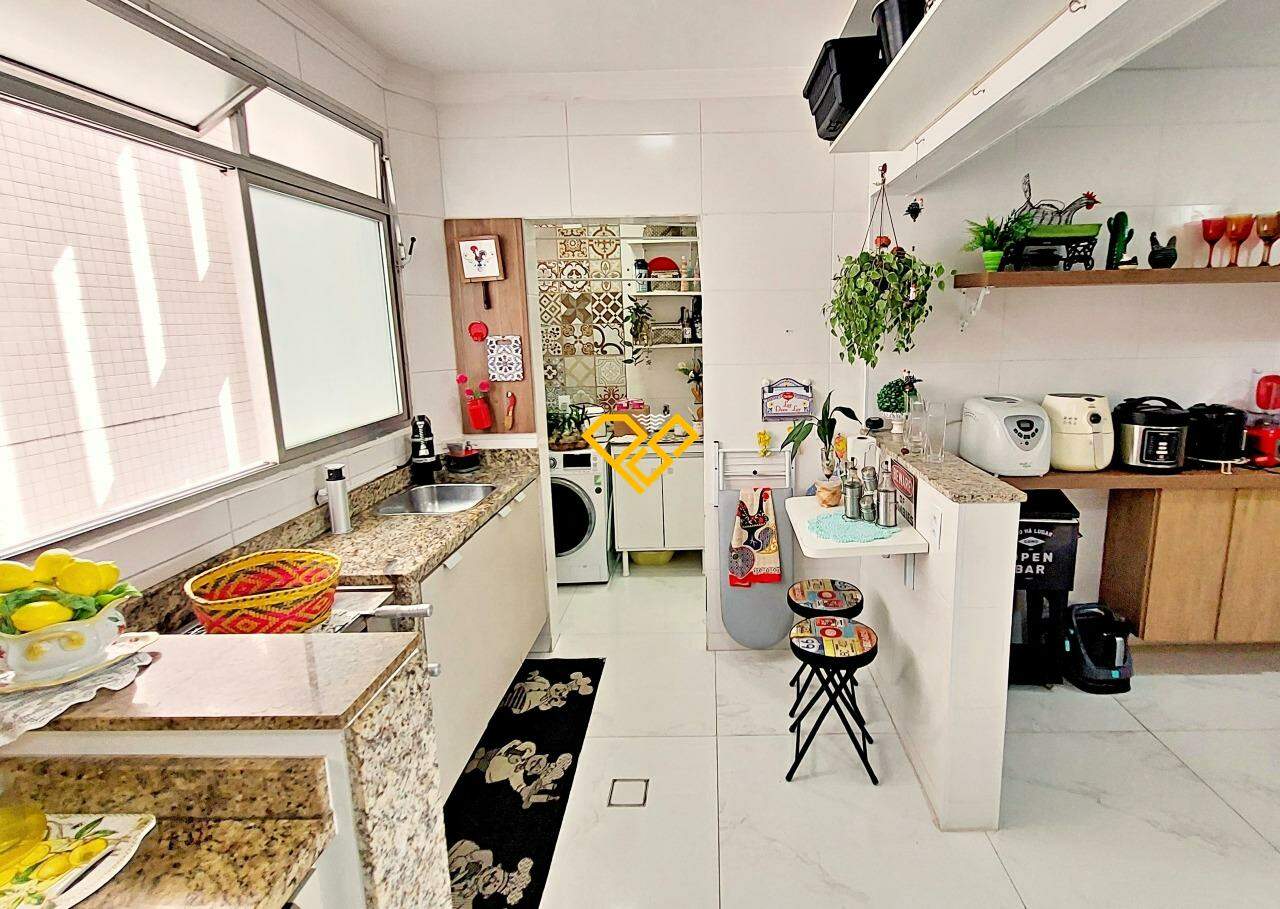 Apartamento à venda no Gonzaga: Cozinha