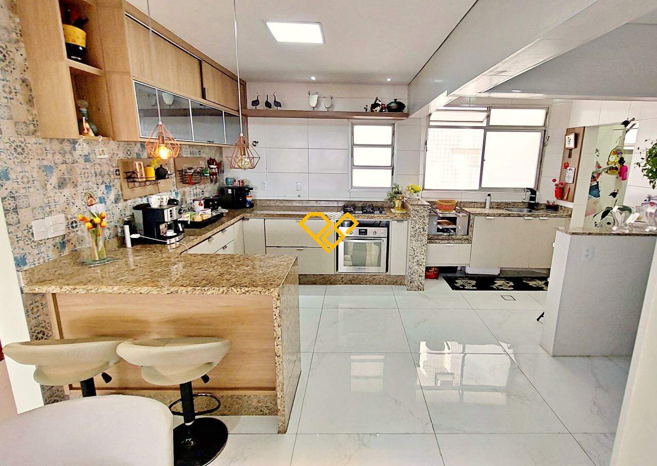 Apartamento à venda no Gonzaga: Cozinha