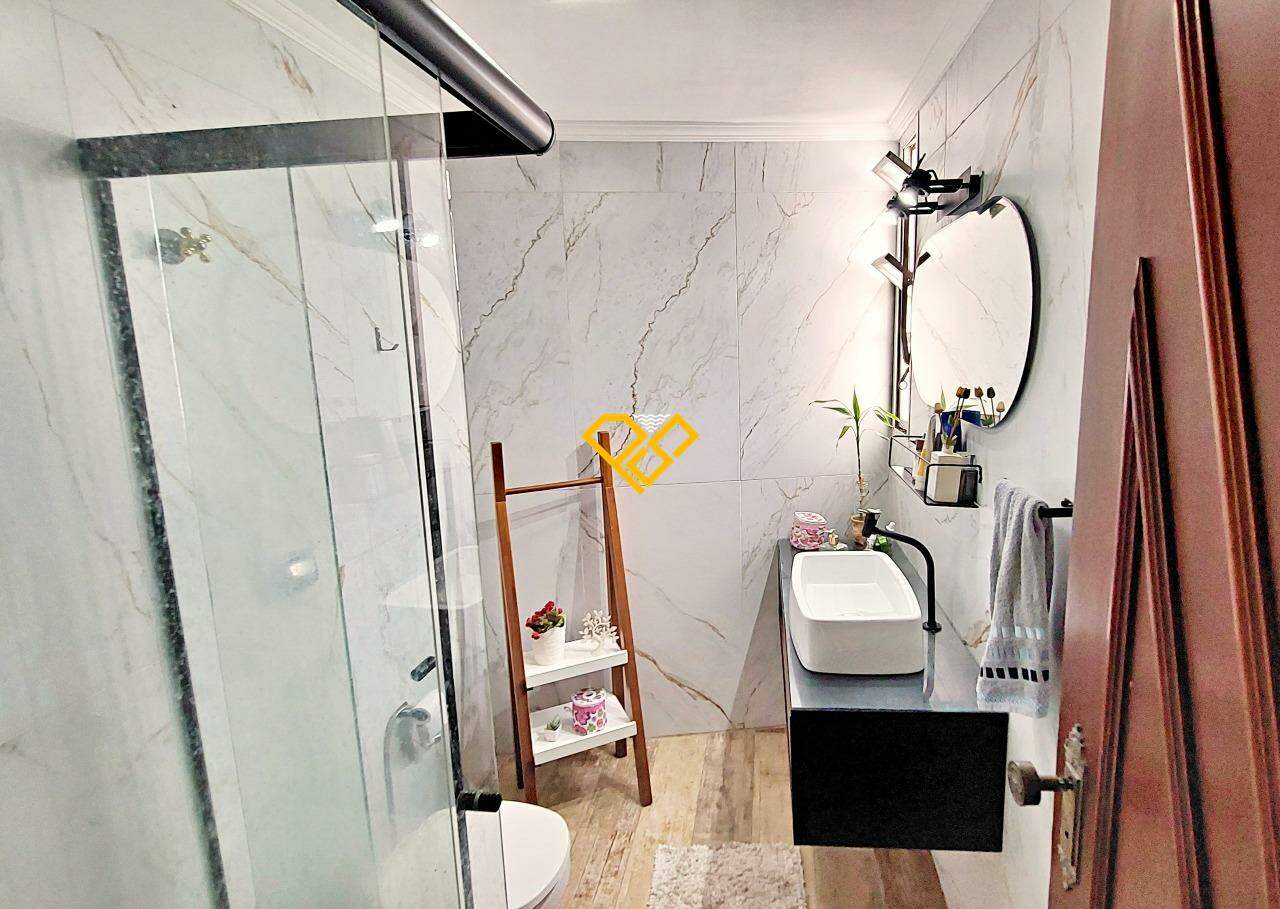 Apartamento à venda no Gonzaga: Wc social