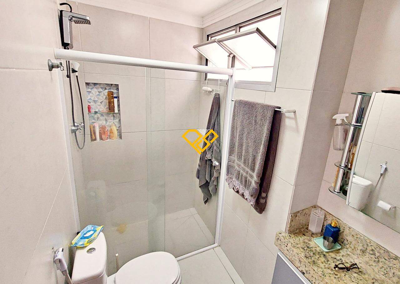 Apartamento à venda no Gonzaga: Wc suíte