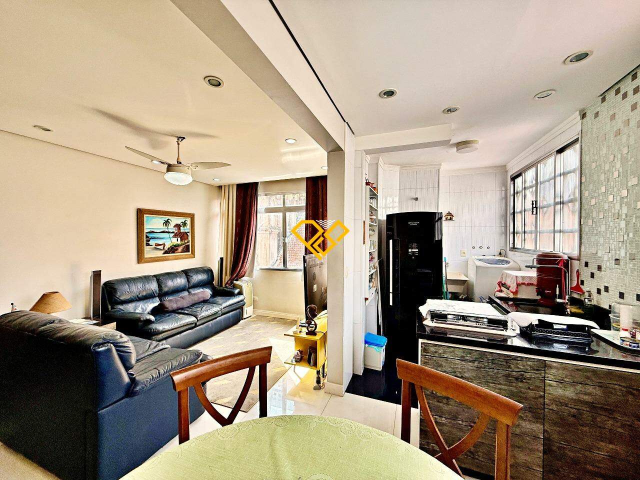 Apartamento à venda no Embaré: