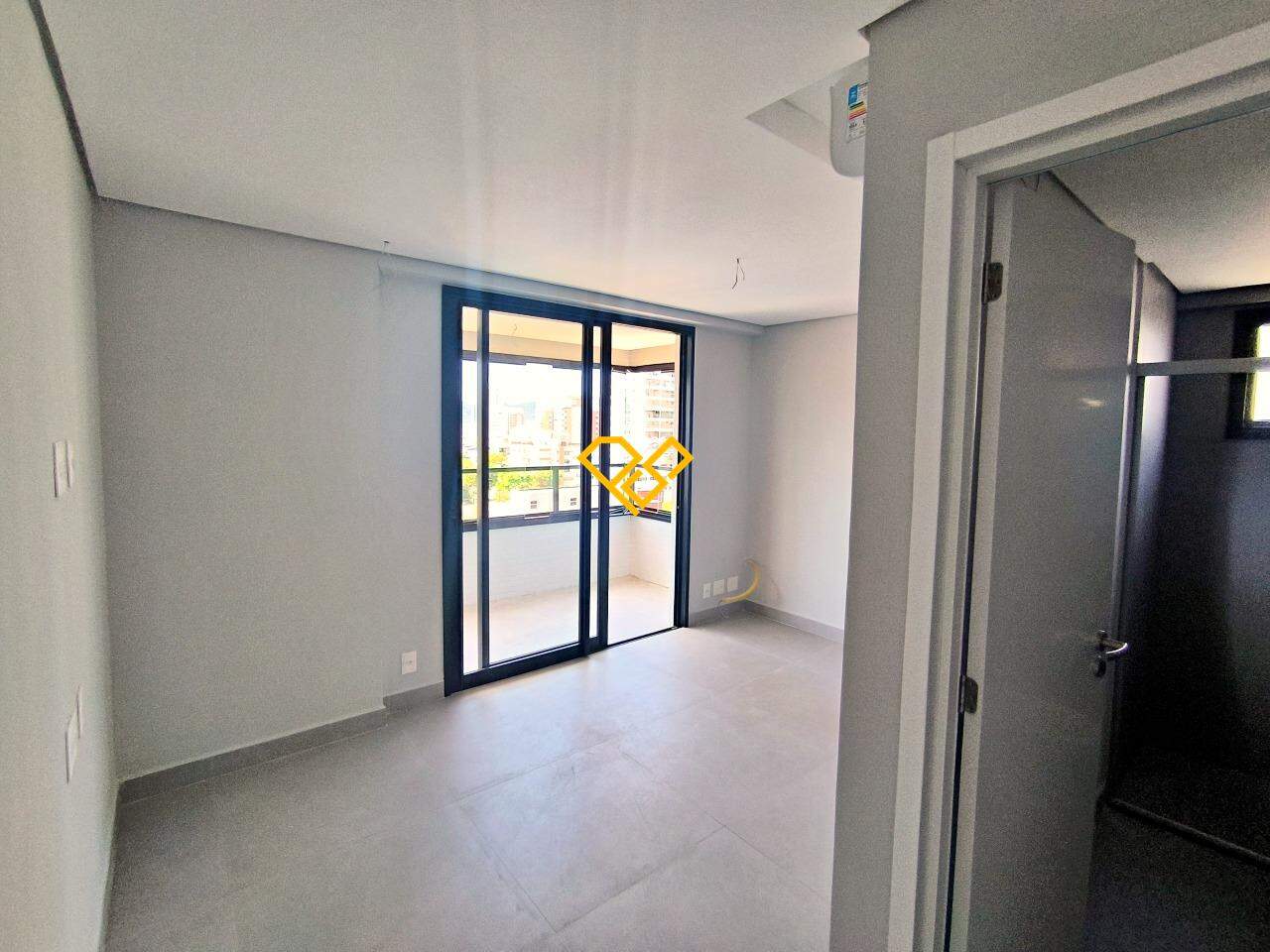 Apartamento à venda no Ponta da Praia: Suíte 2