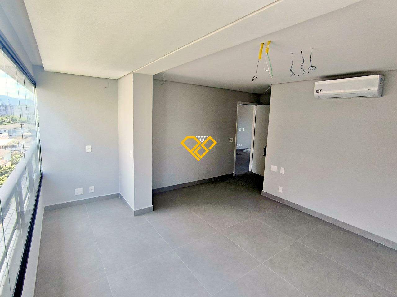 Apartamento à venda no Ponta da Praia: Suíte 1