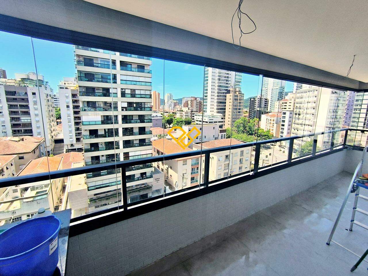 Apartamento à venda no Ponta da Praia: Varanda