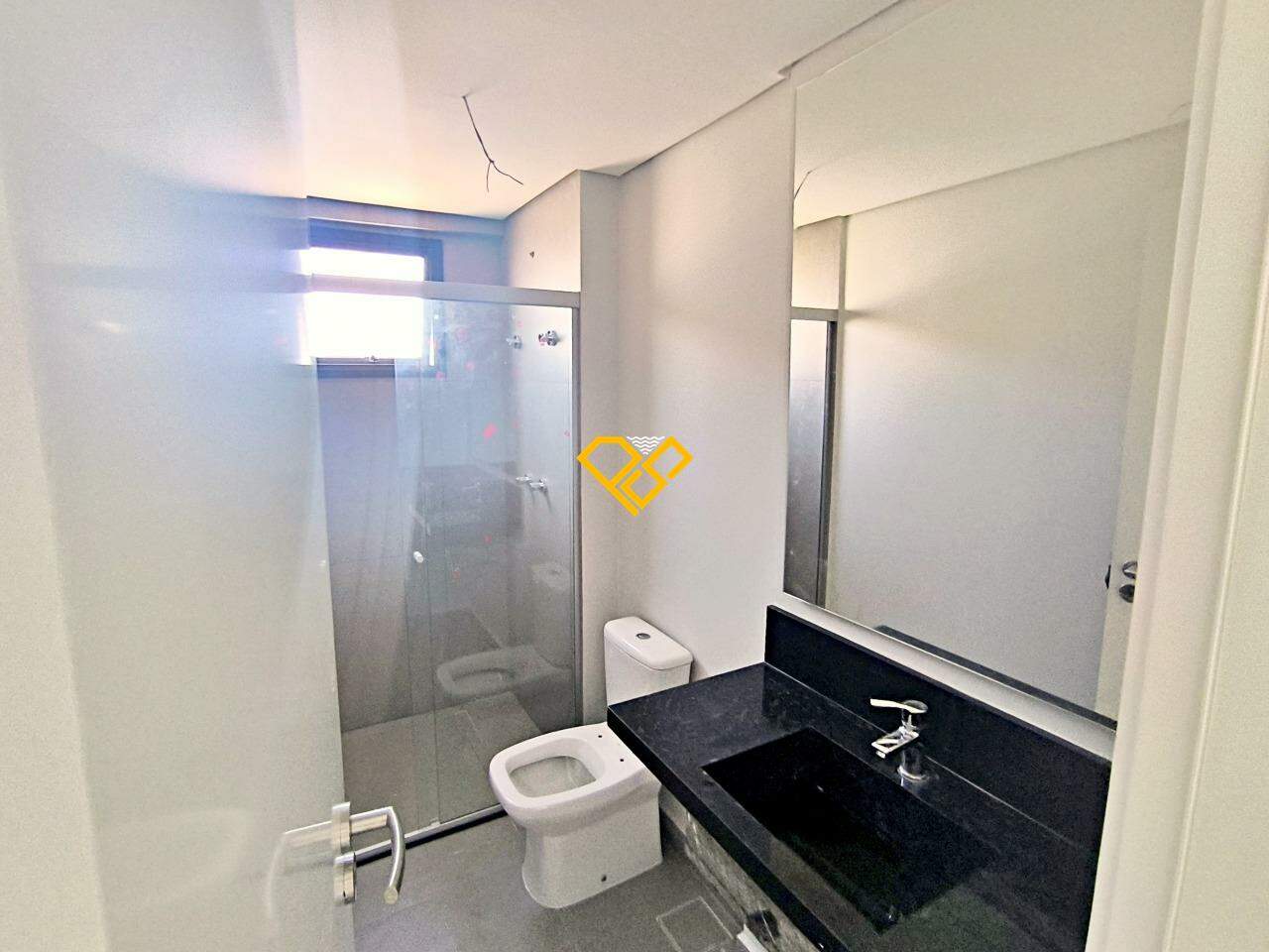 Apartamento à venda no Ponta da Praia: Wc suíte 1