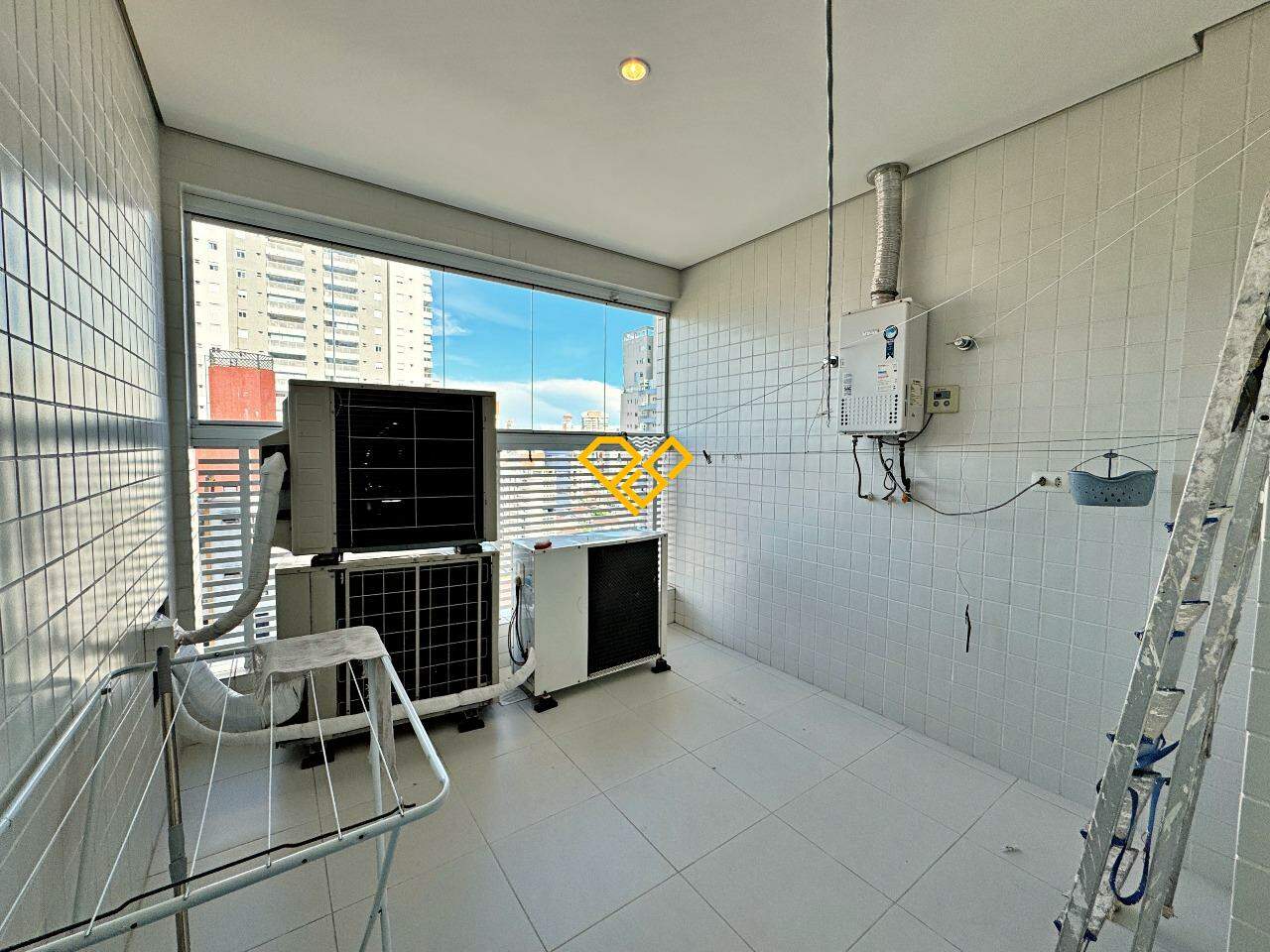 Apartamento para aluguel no Boqueirão: Área técnica
