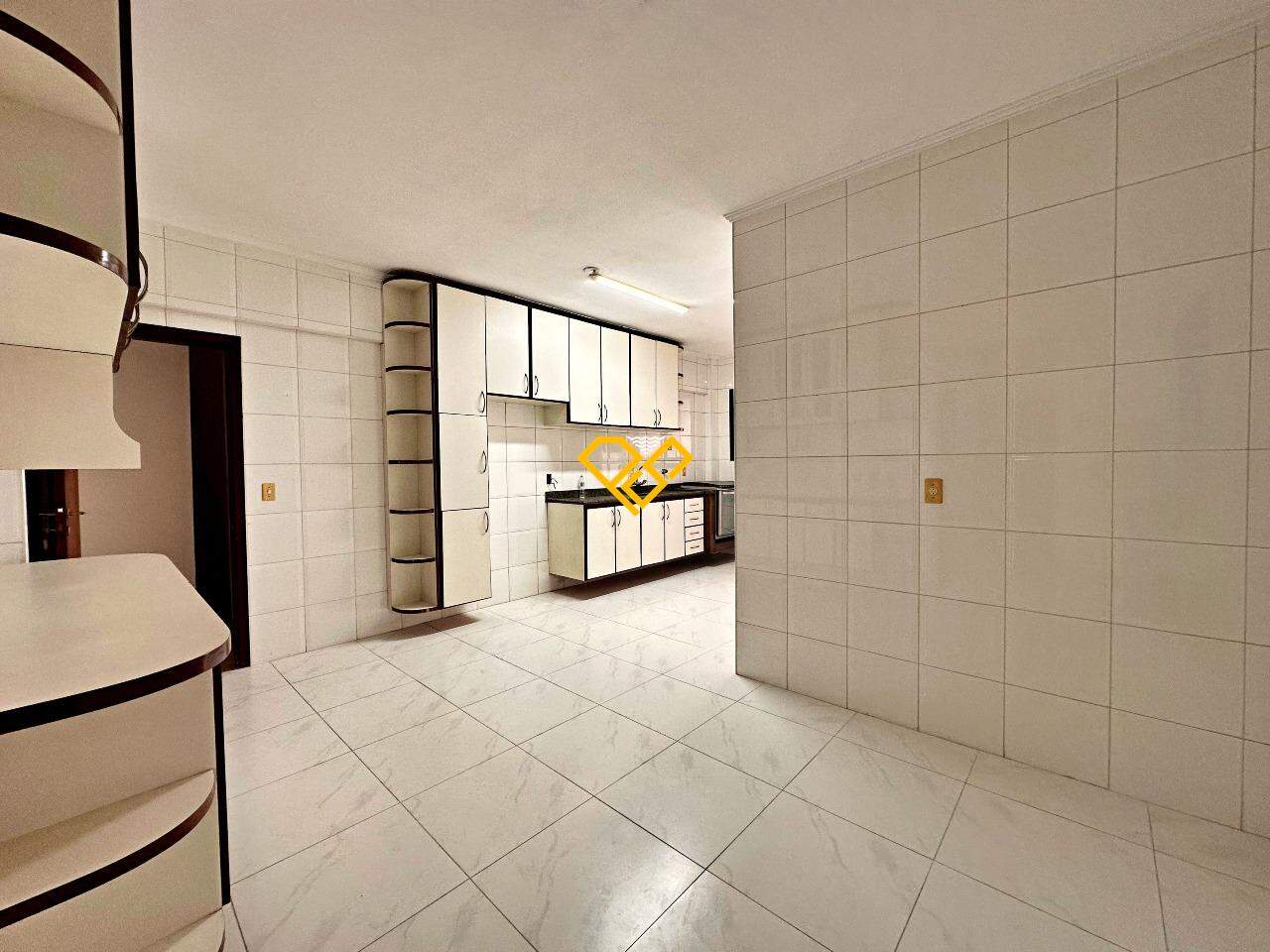 Apartamento à venda no Embaré: