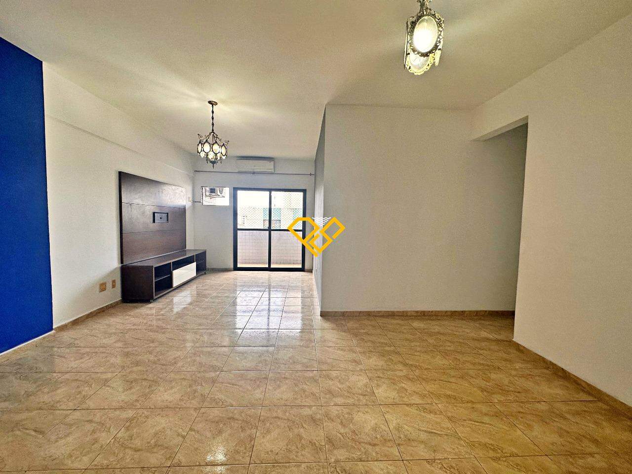 Apartamento à venda no Embaré: 