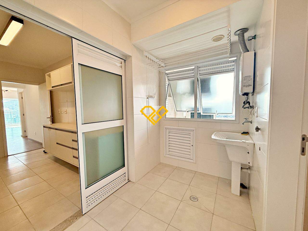 Apartamento à venda no Gonzaga: Área de serviço