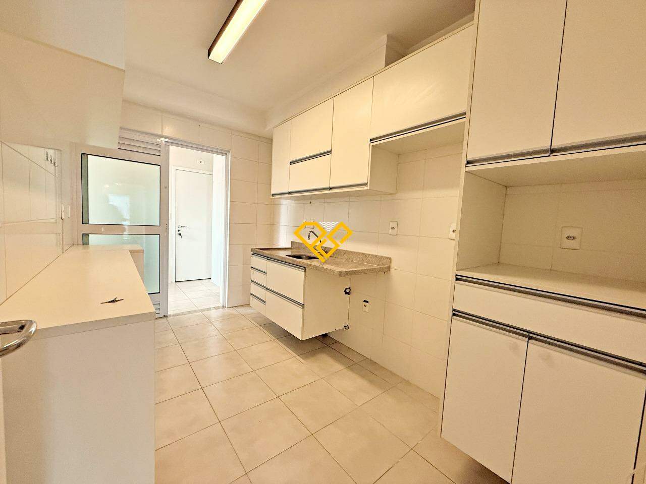 Apartamento à venda no Gonzaga: Cozinha