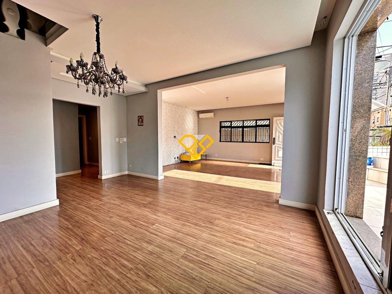 Sobrado à venda no Aparecida: 