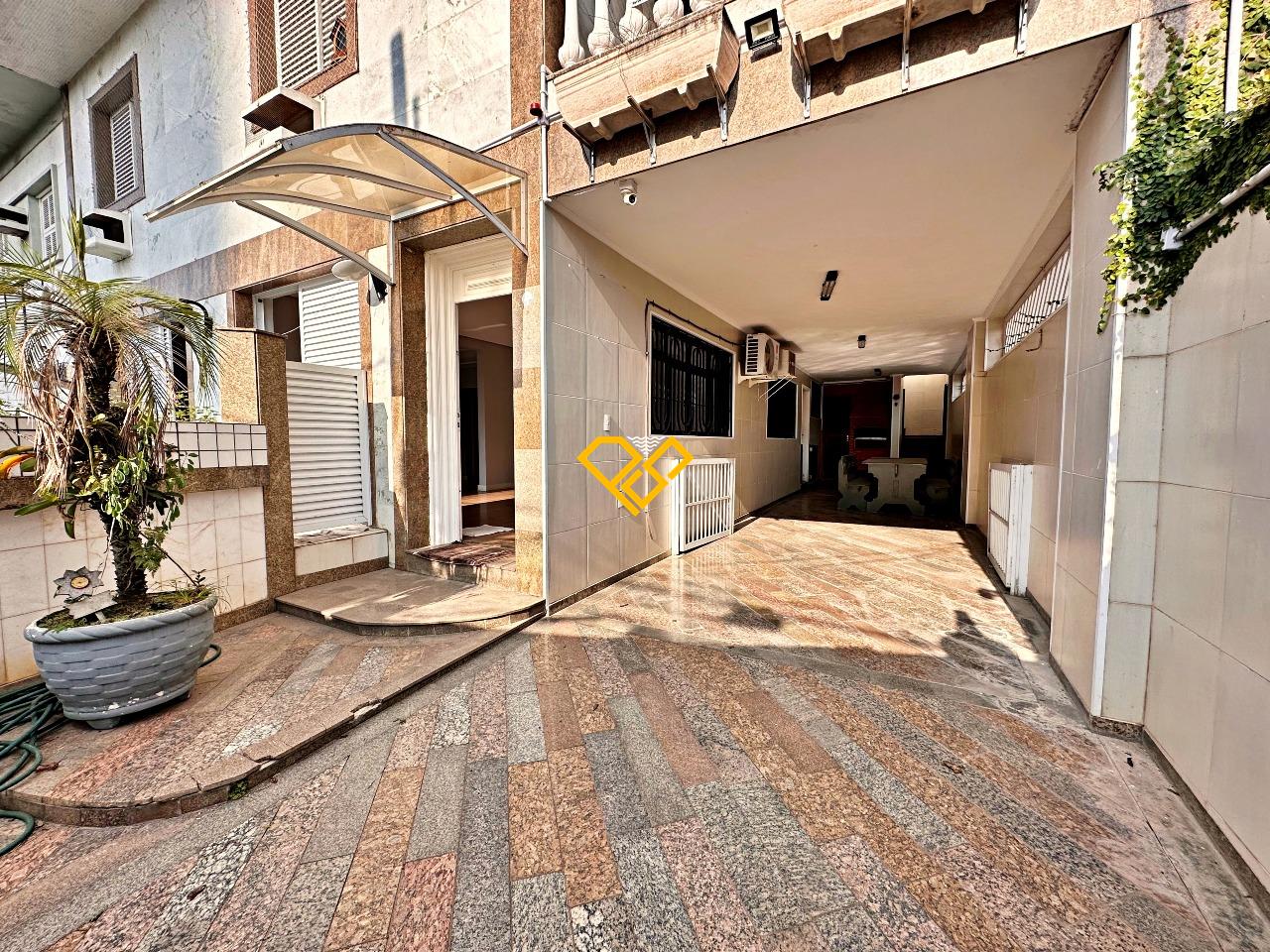 Sobrado à venda no Aparecida: 