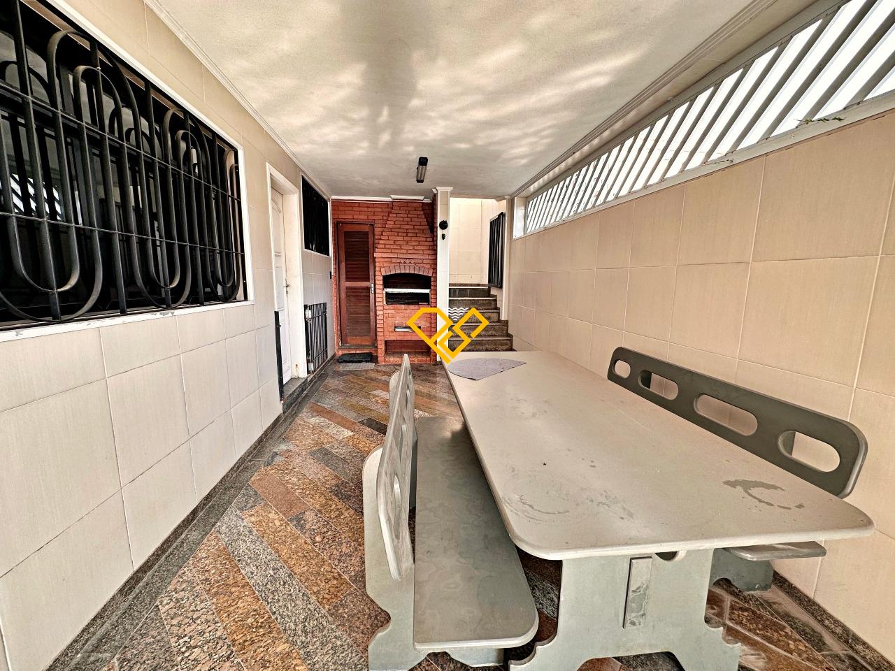 Sobrado à venda no Aparecida: 