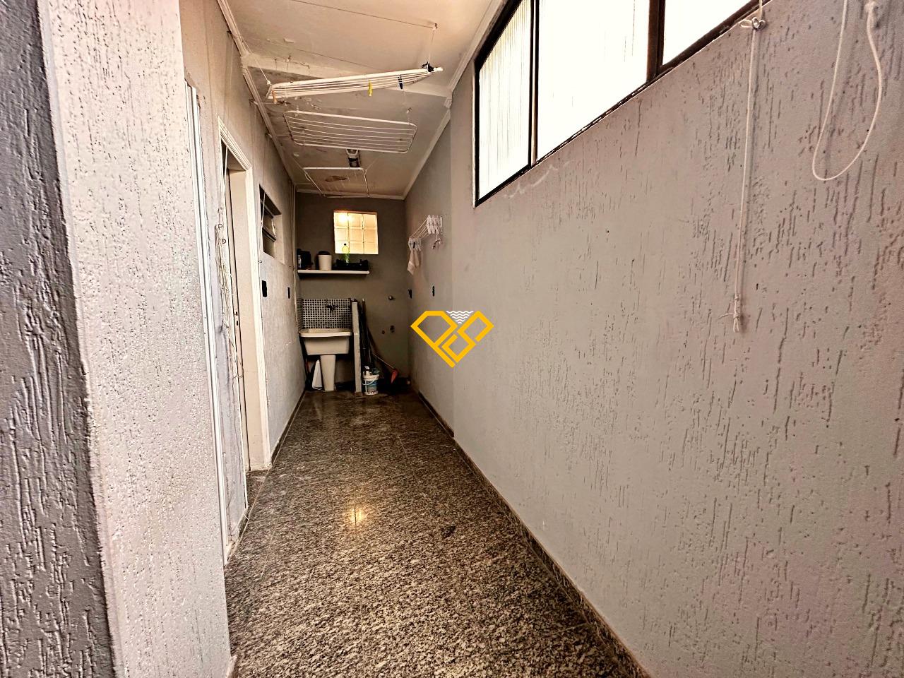 Sobrado à venda no Aparecida: 