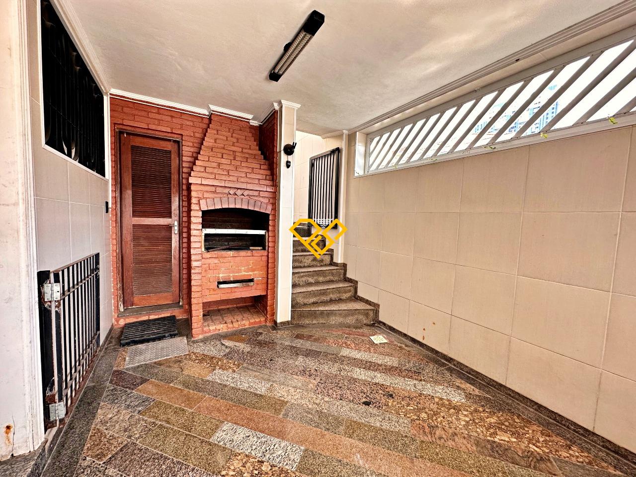 Sobrado à venda no Aparecida: 