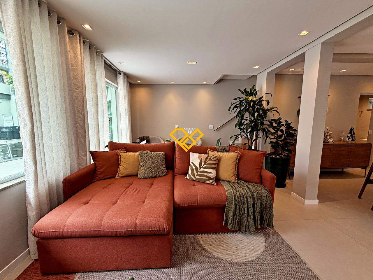 Sobrado à venda no Ponta da Praia: Sala