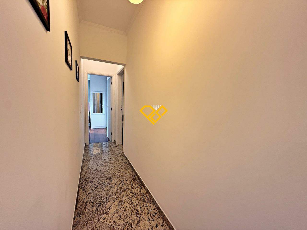 Apartamento à venda no Embaré: Área íntima