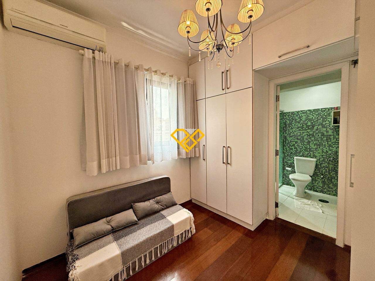 Apartamento à venda no Embaré: Dormitório 2 - suíte