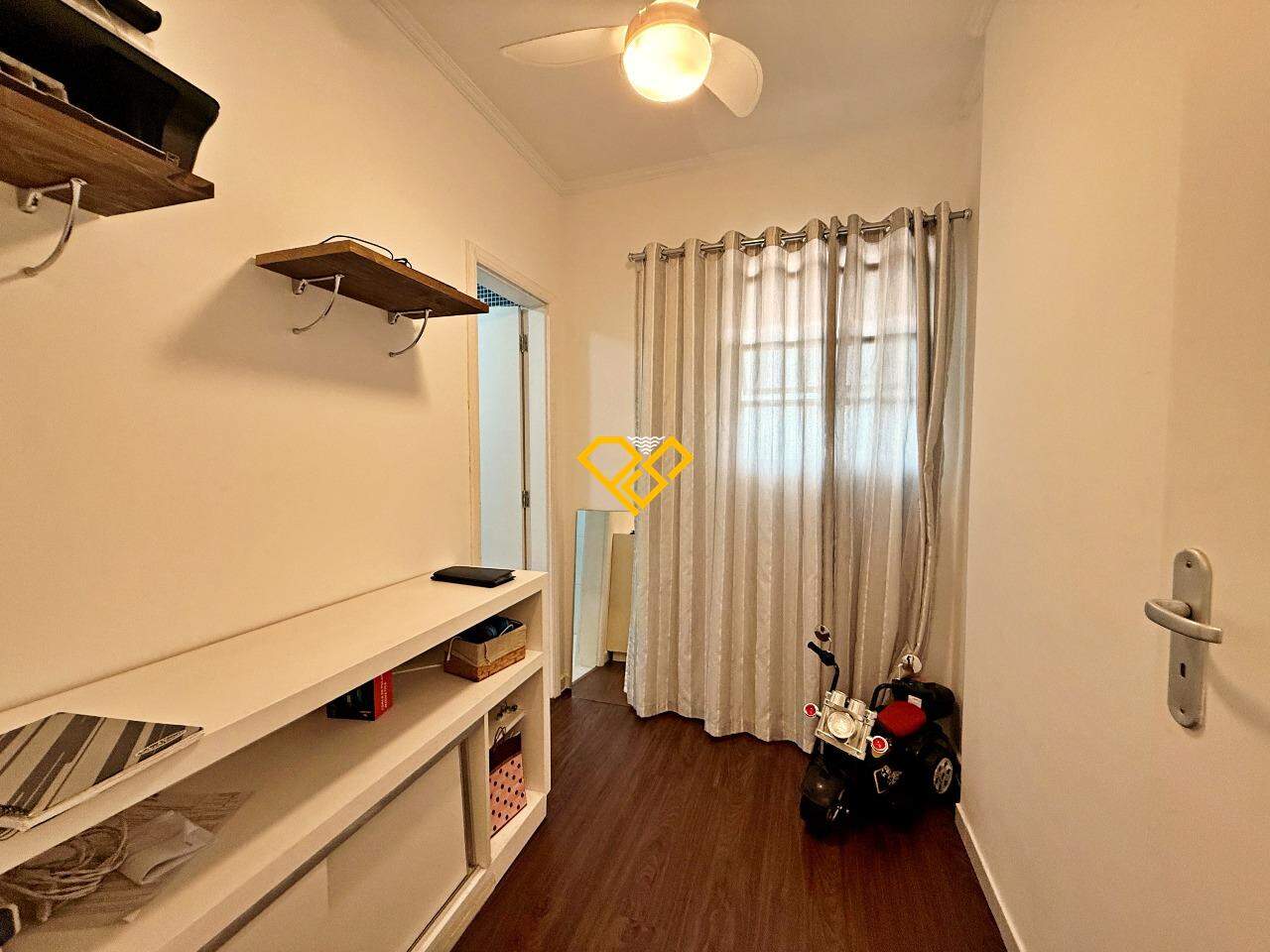 Apartamento à venda no Embaré: Dormitório 2 - suíte