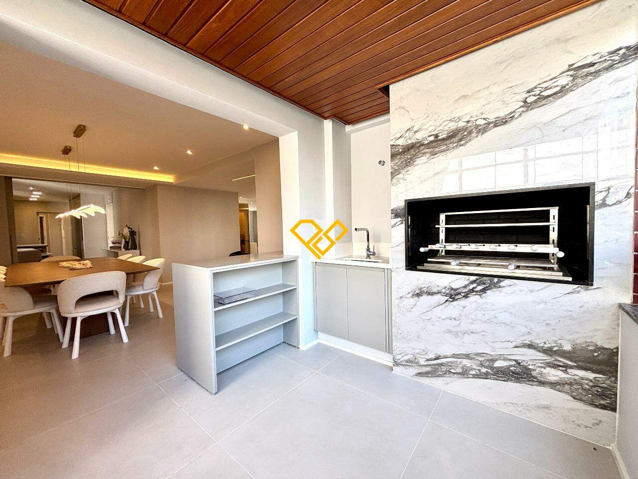 Apartamento à venda no Boqueirão: Varanda com churrasqueira