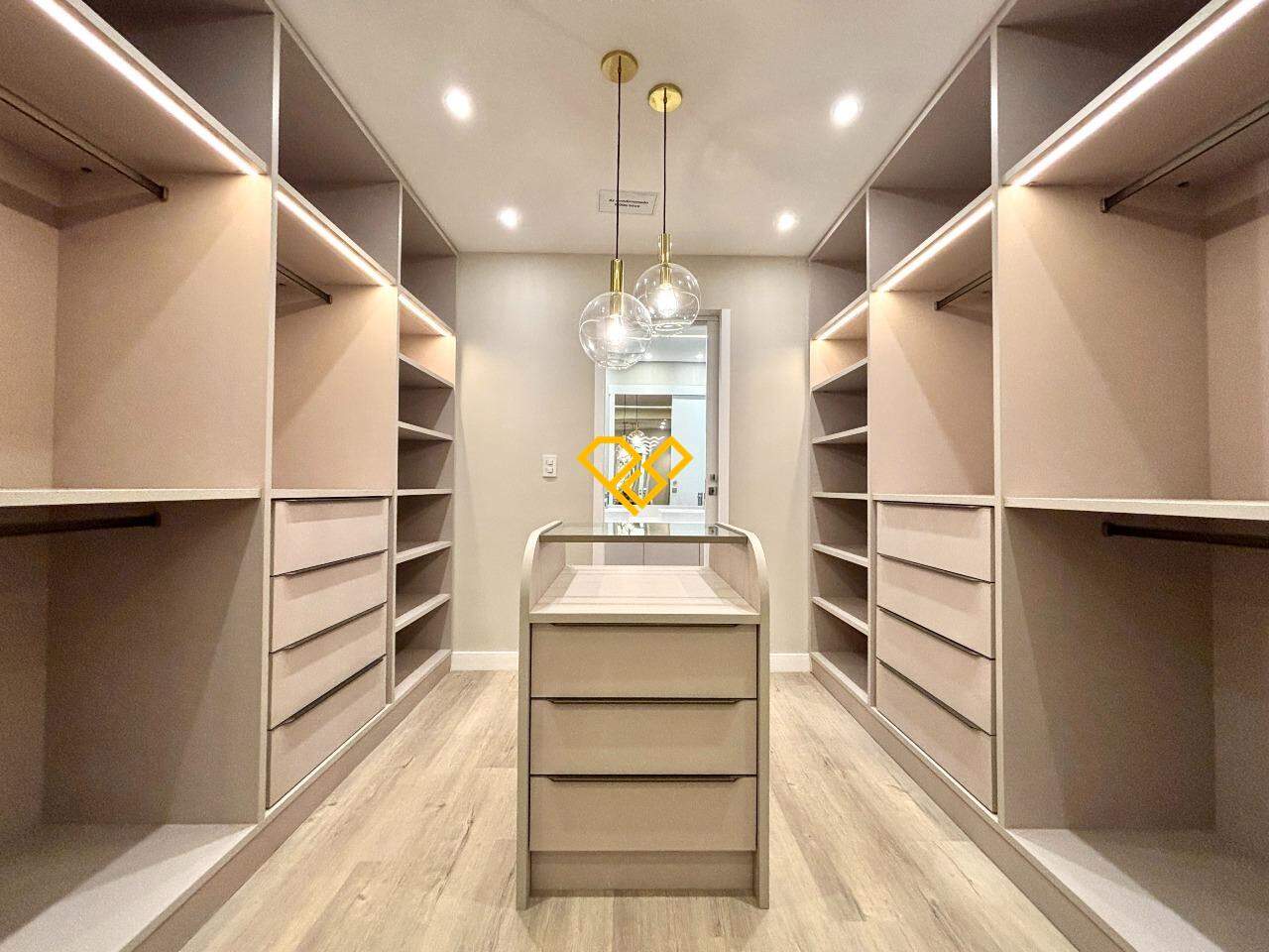 Apartamento à venda no Boqueirão: Closet