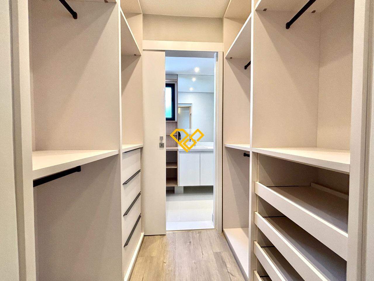 Apartamento à venda no Boqueirão: Closet