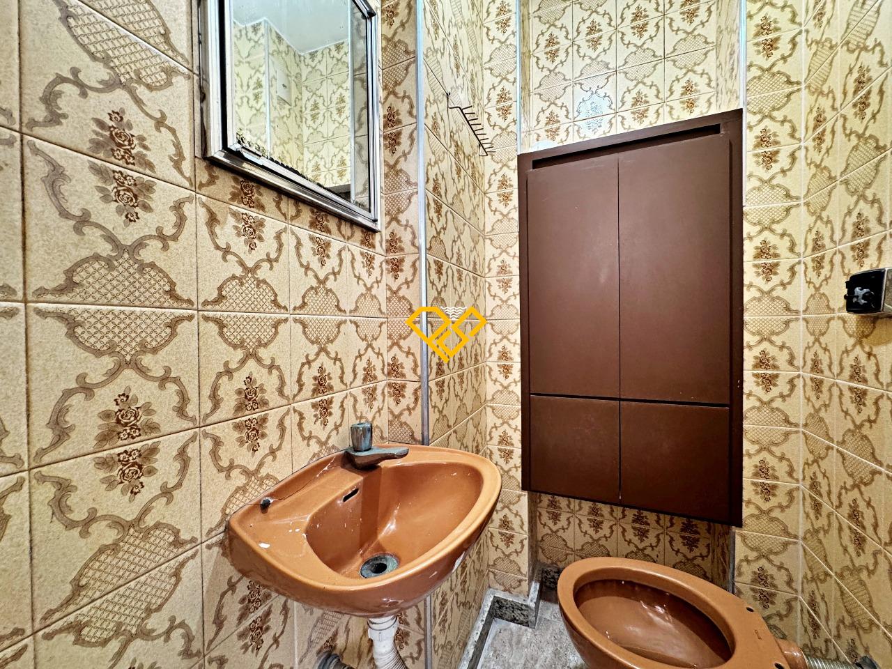 Apartamento à venda no Gonzaga: Wc de serviço