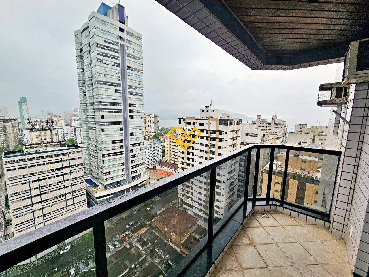 Apartamento à venda no Aparecida: Varanda dormitório 1