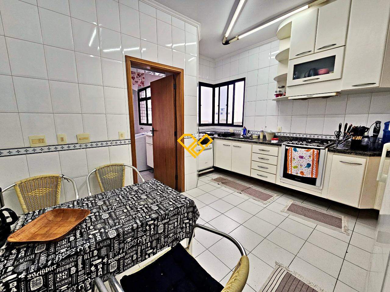 Apartamento à venda no Aparecida: Cozinha