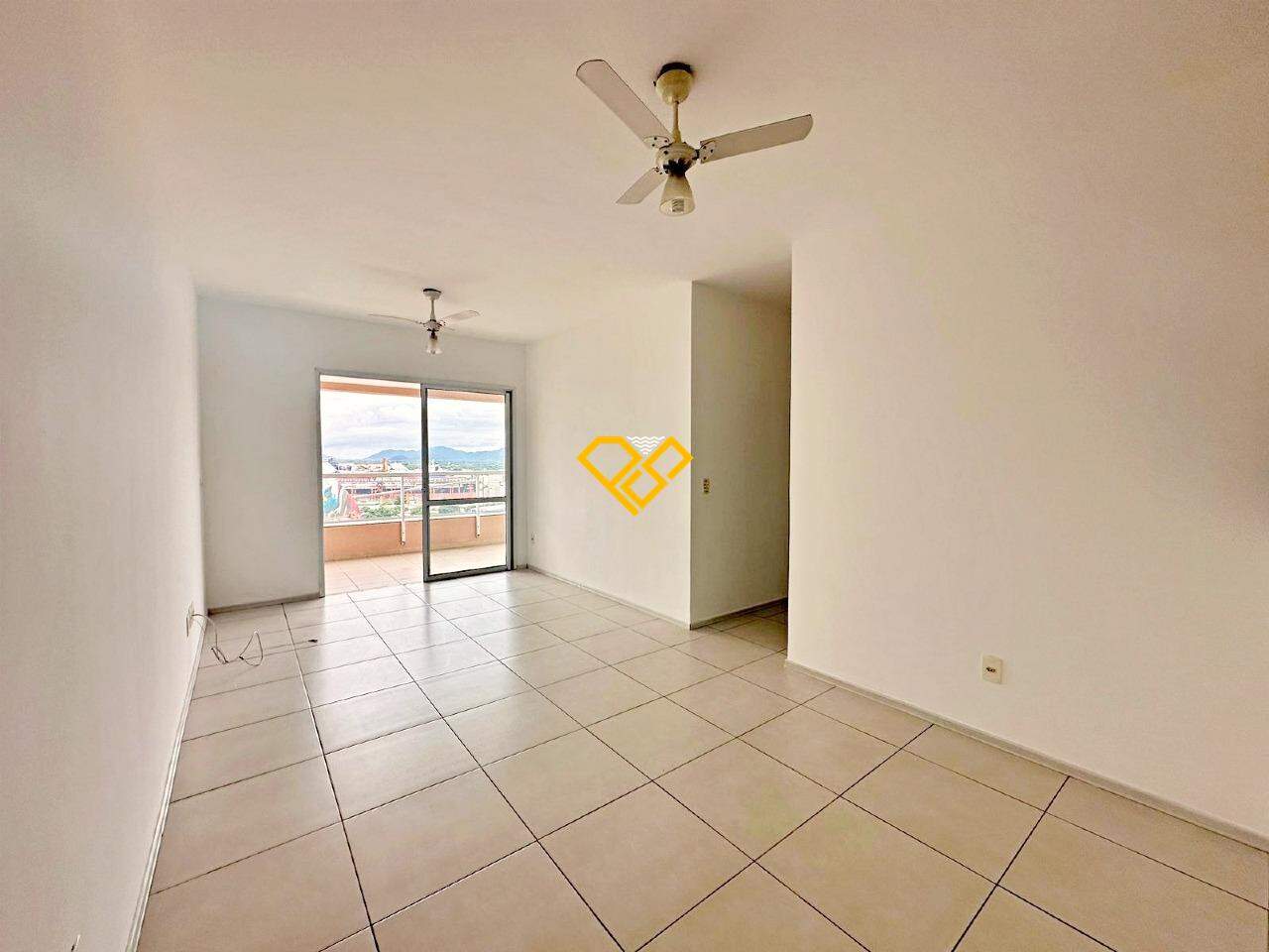 Apartamento para aluguel no Ponta da Praia: Sala