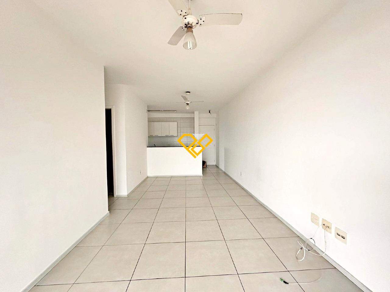 Apartamento para aluguel no Ponta da Praia: Sala