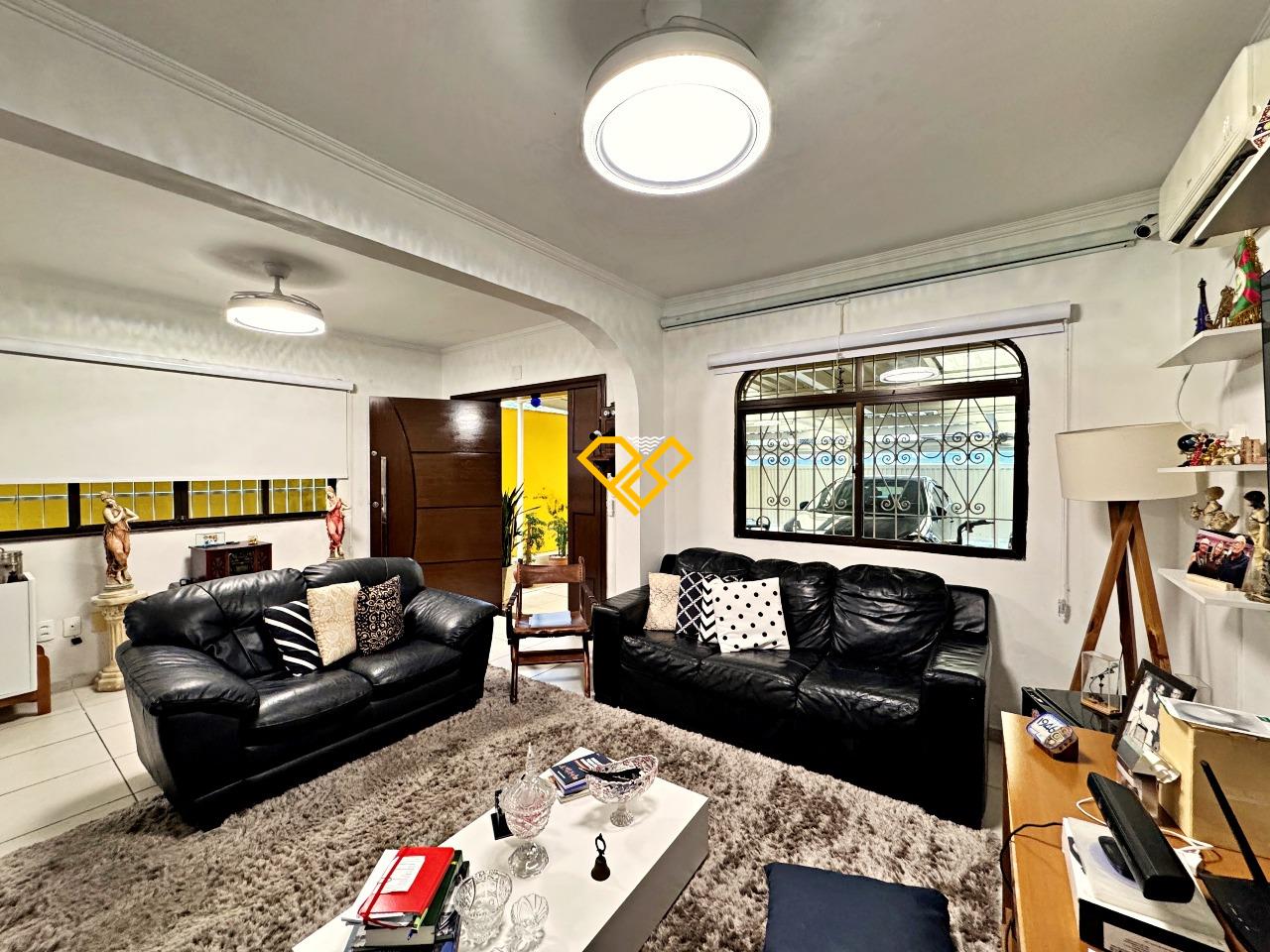 Sobrado à venda no Marapé: