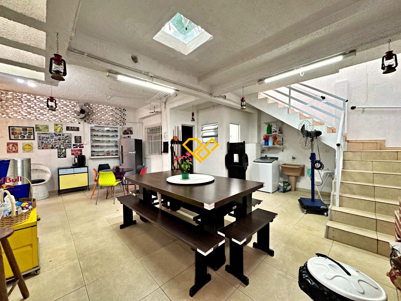 Sobrado à venda no Marapé: