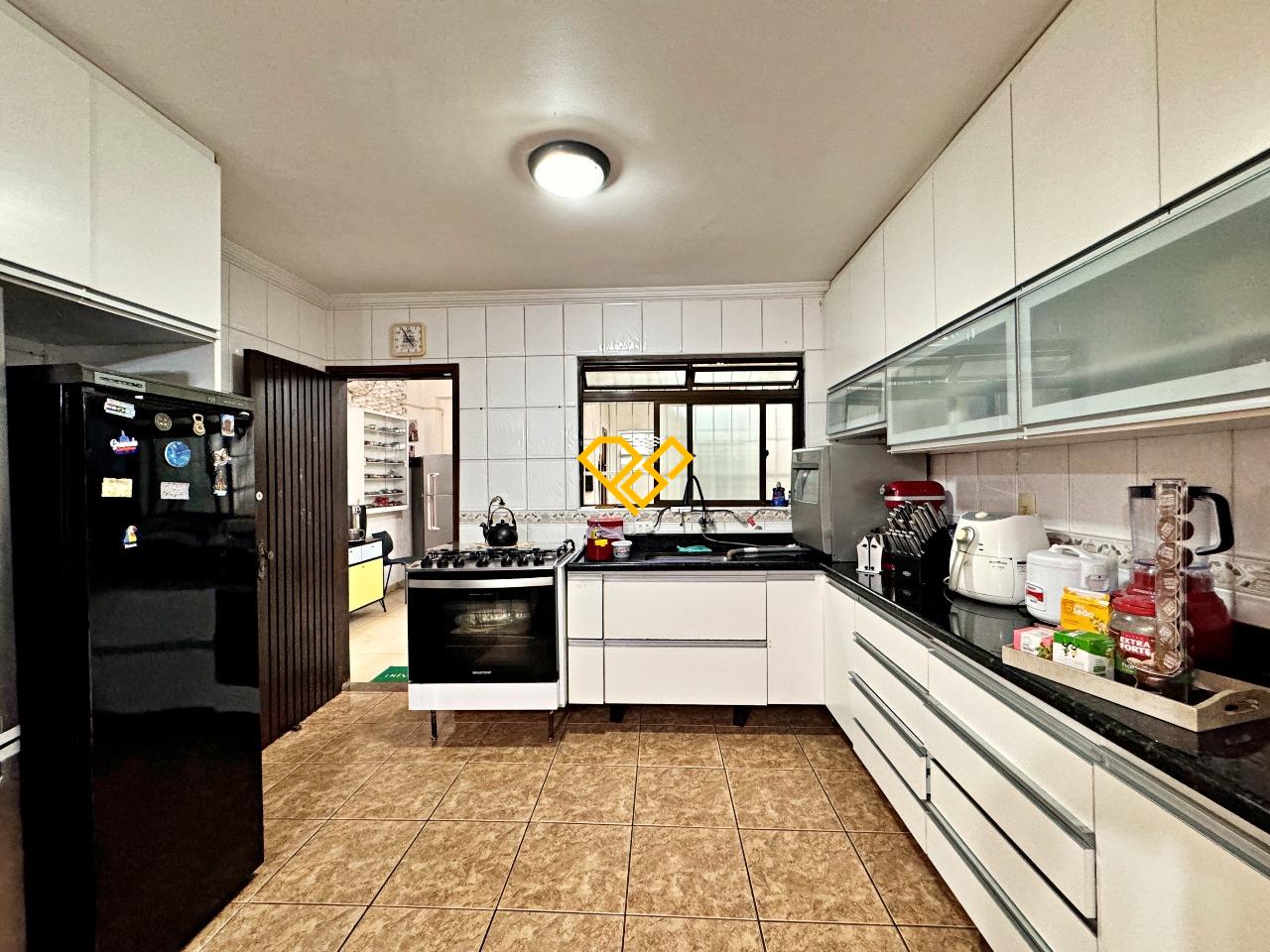 Sobrado à venda no Marapé: