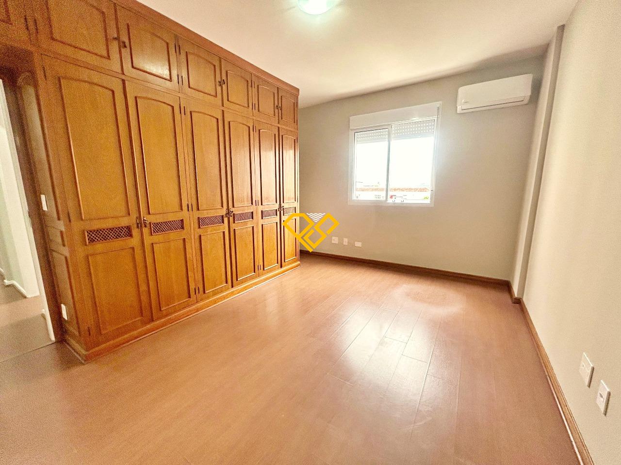 Apartamento para aluguel no Gonzaga: Dormitório 1 - suíte