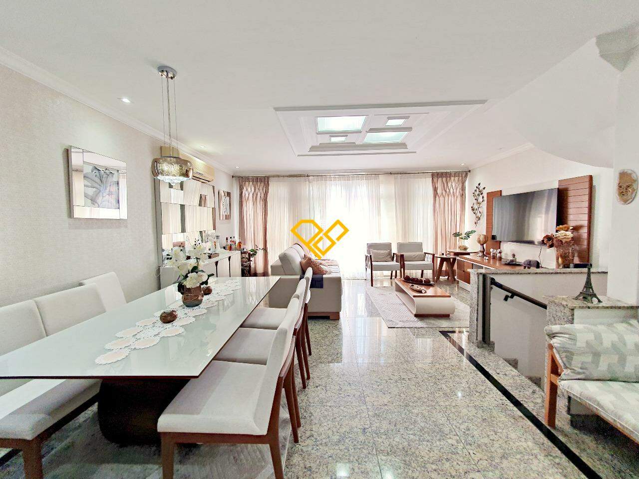 Casa à venda no Embaré: Sala
